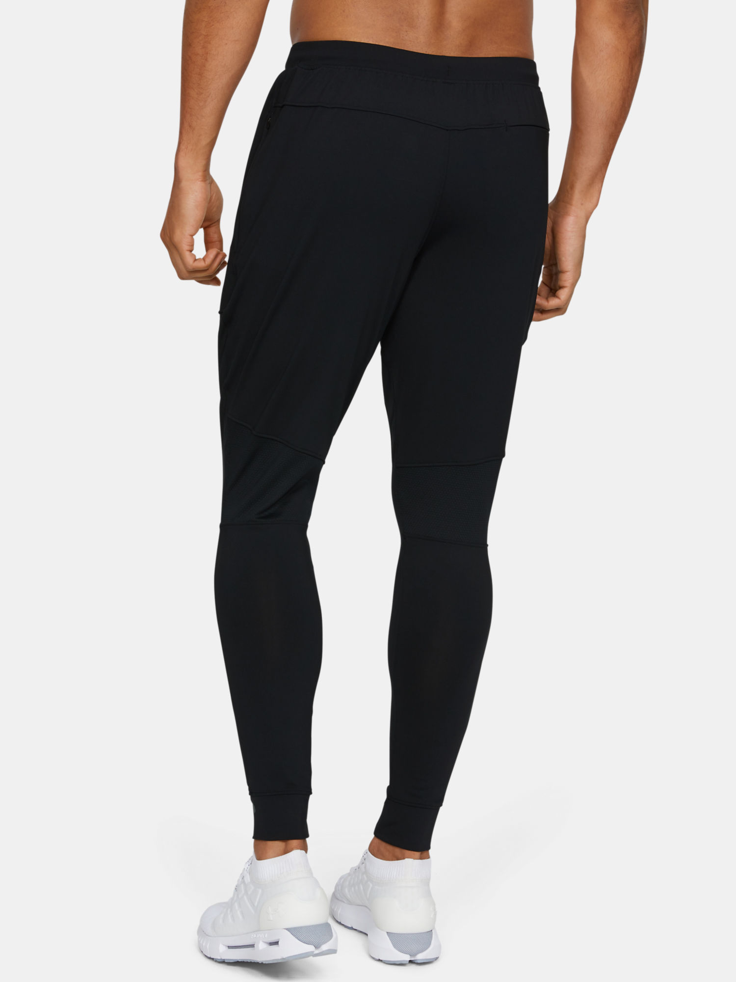 Tepláky Under Armour Rush Fitted Pant-BLK (2)