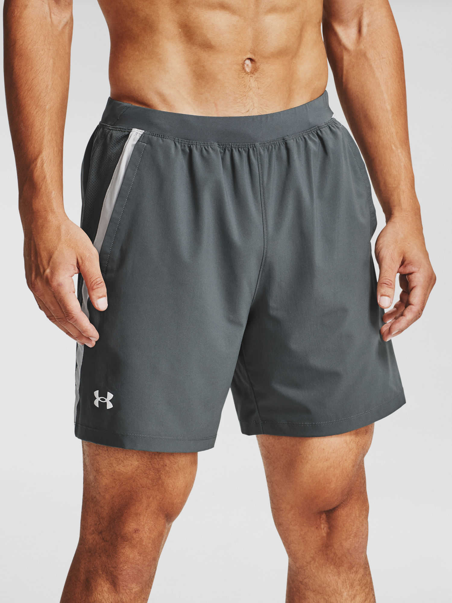Kraťasy Under Armour Launch SW 7'' Branded STS-GRY (1)
